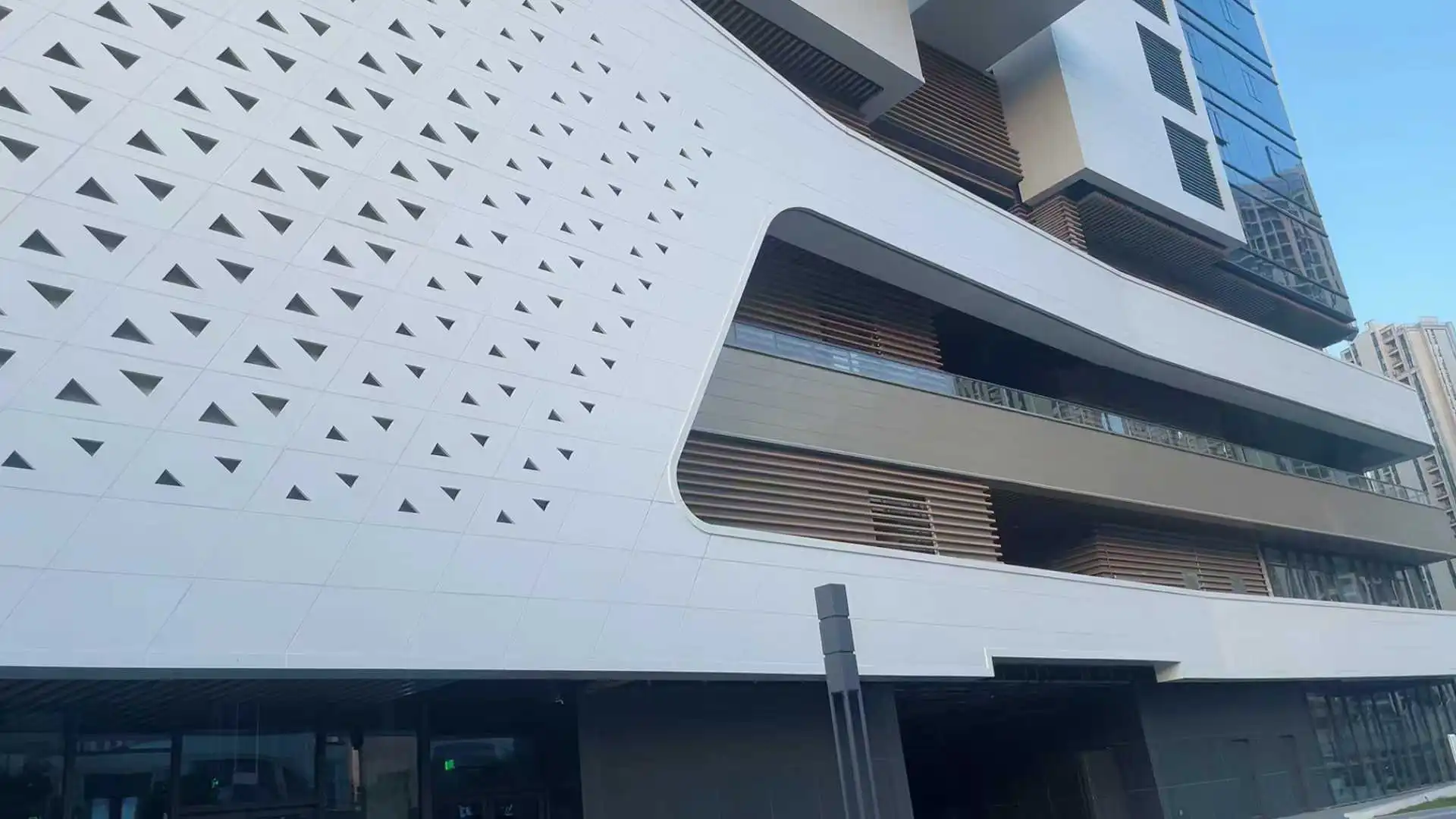 Artistic perforated aluminum panel for shopping mall facade, custom decorative aluminum cladding with sunshade and ventilation function
