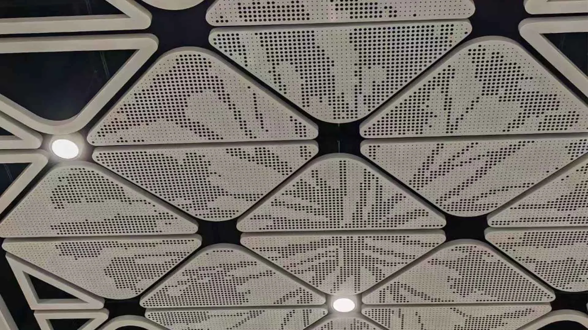 Irregular artistic perforated aluminum ceiling panels, random hole pattern metal ceiling for interior decoration