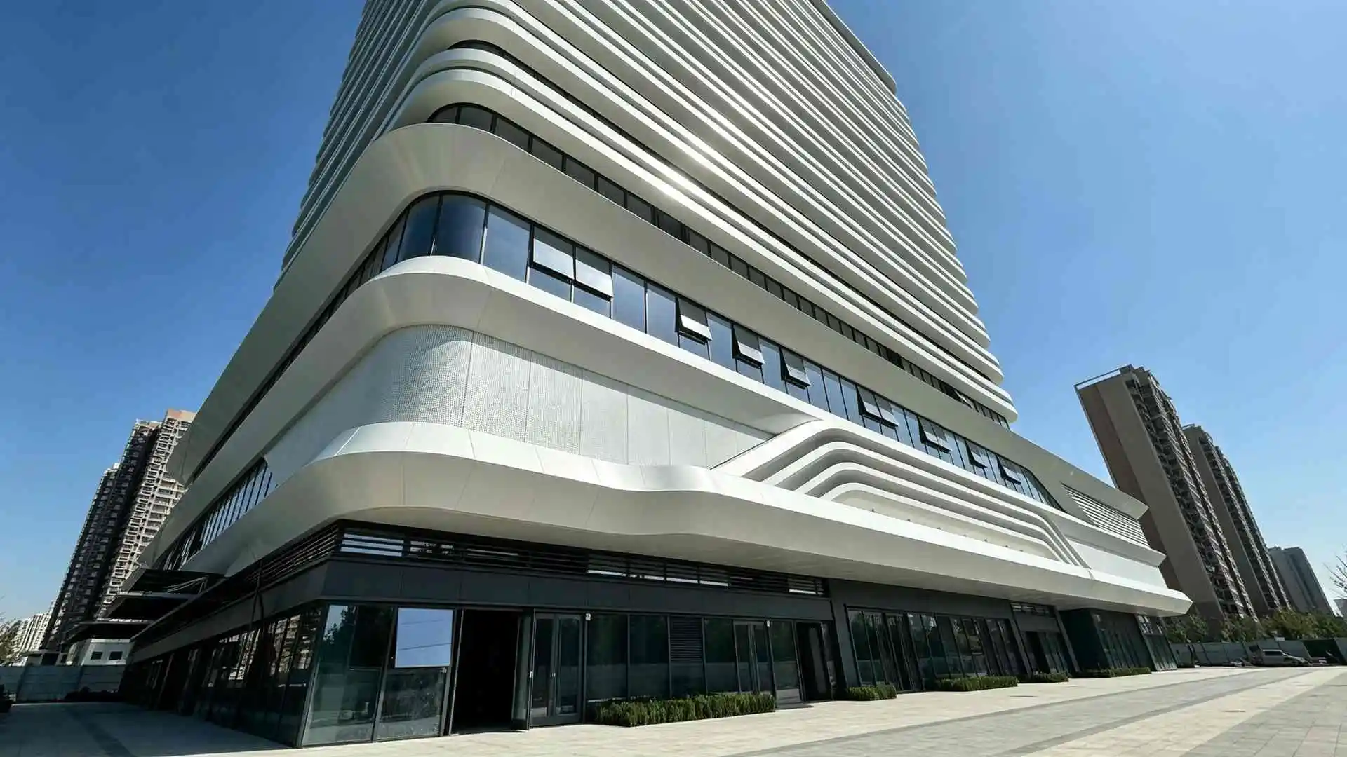 Exterior wall aluminum alloy decorative lines, PVDF fluorocarbon coating, customized facade trim profile