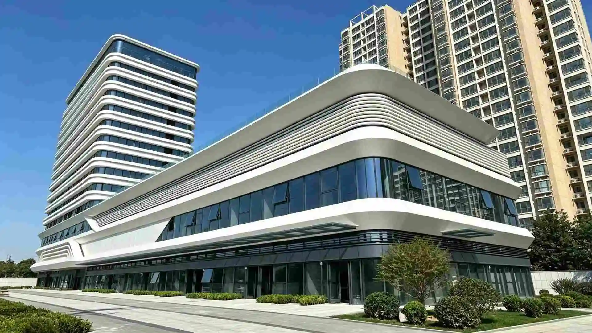 xterior aluminium moulding for building facade, anti-UV, anti-corrosion, custom shape & finish.
