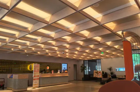 Custom special-seccustom die-cut special section aluminum baffle ceiling for hotel lobby Custom special-seccustom die-cut special section aluminum baffle ceiling for hotel lobby