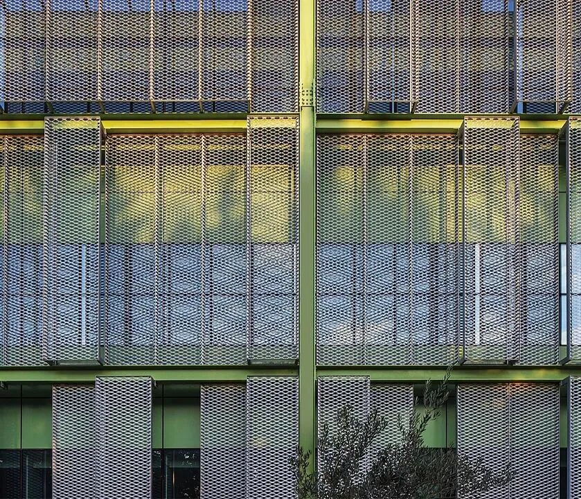 green certified 100% recyclable aluminum mesh for LEED building facade