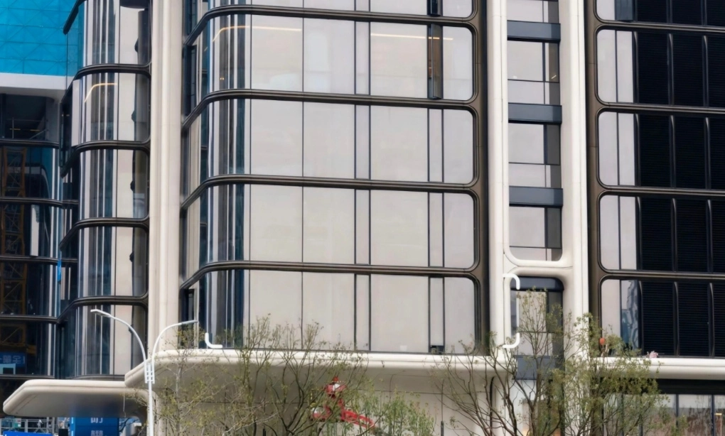 •Aluminum facade panel for office building installation effect, modern office exterior