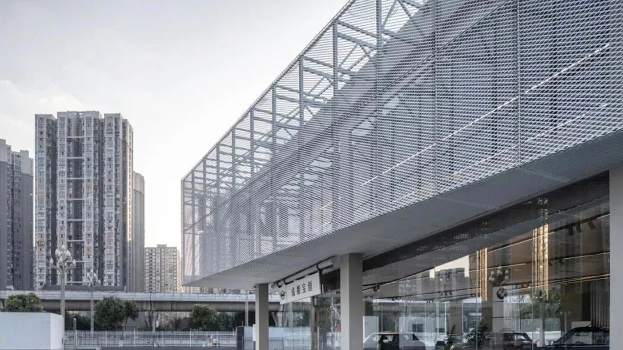 Aluminum diamond mesh applications in building facades