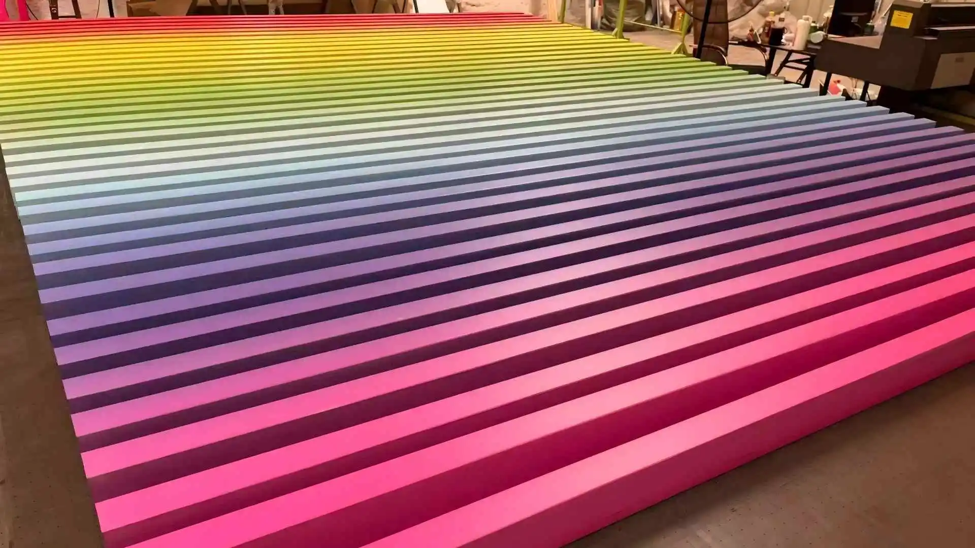 UV-printed colored aluminum baffles