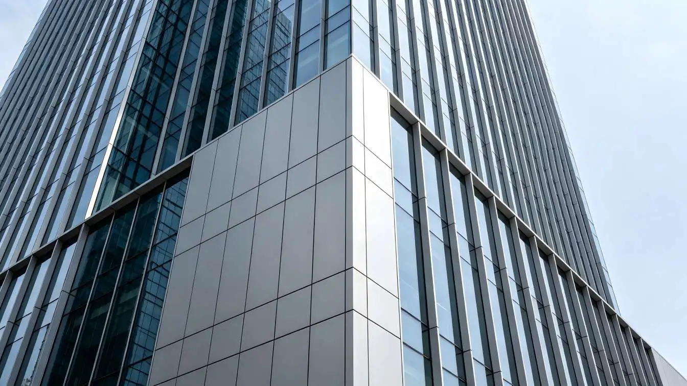 Silver PVDF aluminum facade for Grade A super high-rise office tower Silver PVDF aluminum facade for Grade A super high-rise office tower