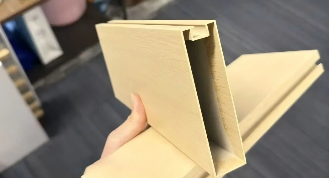 Wood‑Grain Aluminum Baffle Ceiling, Realized by Thermal Transfer, Not Solid Wood