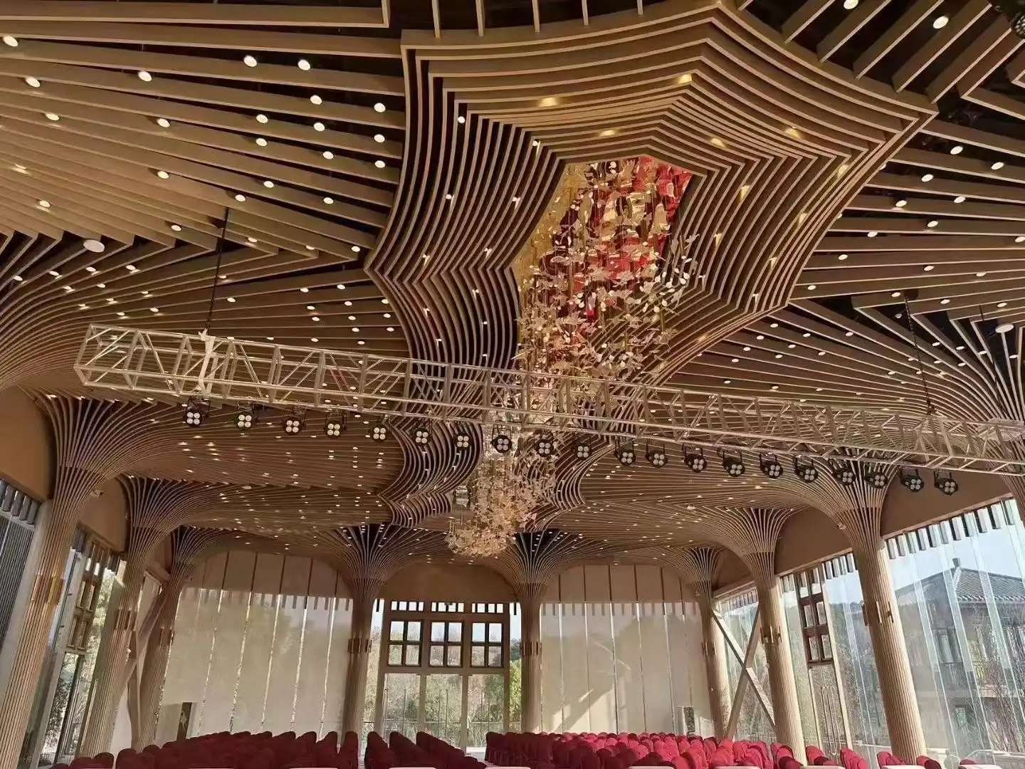 Surface Treatment and Color Customization Scheme of Curved Aluminum Square Tube