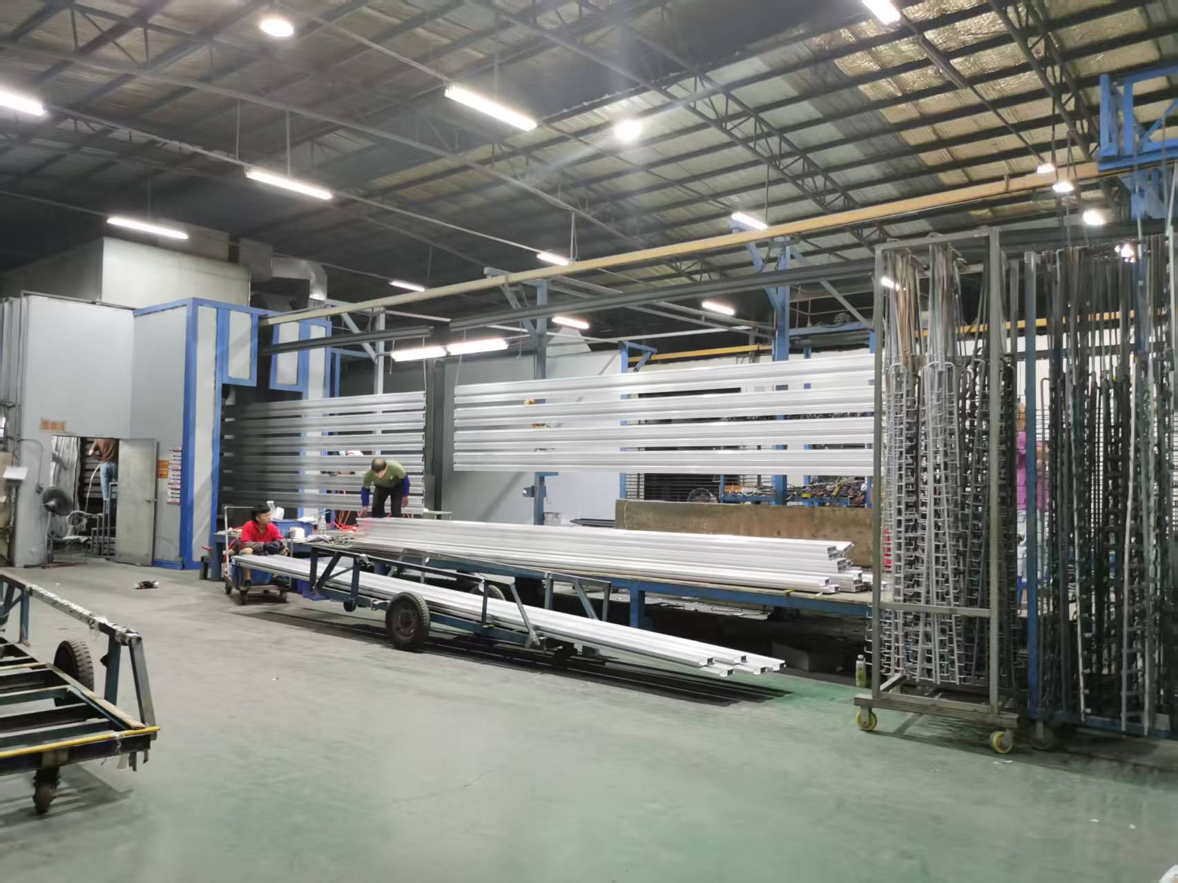 Comparison of Aluminum Veneer Surface Treatment Processes: PVDF / Powder / Ceramic Coating