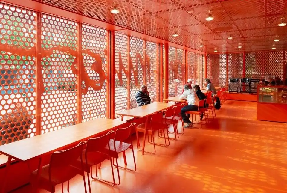 Design Application and Trends of Aluminum Suspended Ceiling in Commercial Spaces